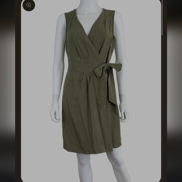 Banana Republic Dresses & Skirts - Banana Republic Olive Midi Dress